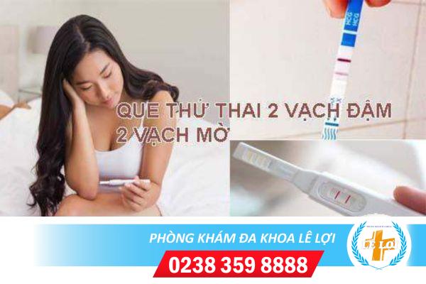 2 vạch đậm 2 vạch mờ là có thai không?